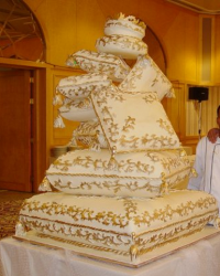 Middle+Eatern+royal+wedding+cake+pictures.PNG