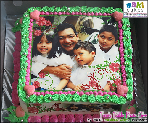 family-edible-photo-cake-maki-cakes.jpg