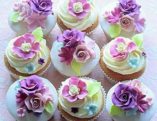 81442-Spring-Flower-Cupcakes.jpg